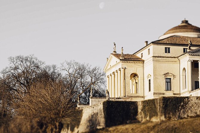 The Story of Vicenza: Guided Half-Day E-Bike Sightseeing Tour - Booking Details and Meeting Point
