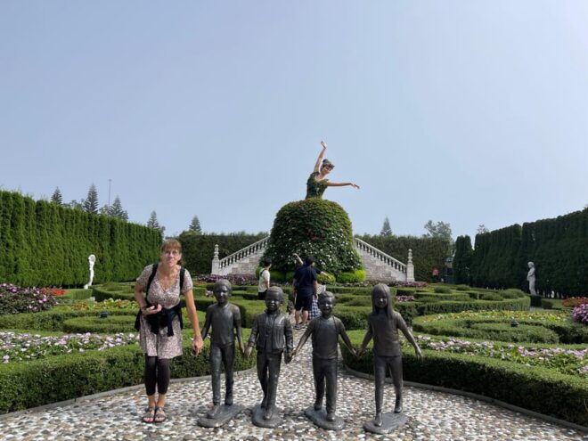 The Sunset of Ba Na Hills and the Golden Bridge - Attractions to Explore