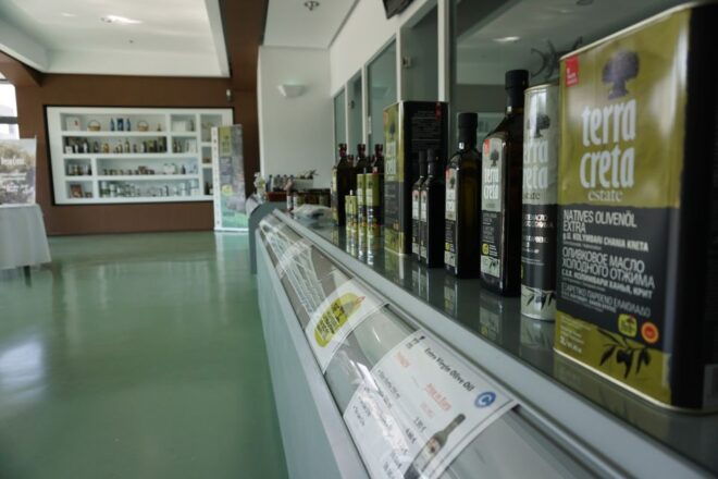 The Terra Creta Olive Oil Experience Tour - Language Options
