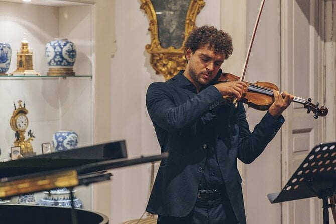 The Three Tenors in Sorrento - Location and Accessibility