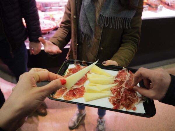 The Typical Catalan Spanish Market Lunch in Barcelona - Authentic Spanish Market Atmosphere