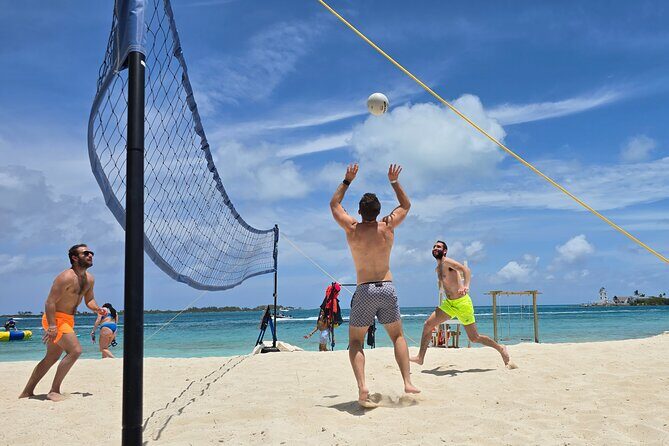 The Ultimate Bahamian Beach Day: Pigs, Jet Ski, Snorkeling & More - Analyzing the Tour: What to Expect