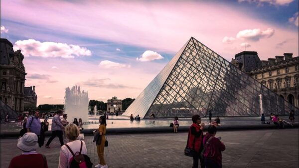 The Ultimate Louvre Experience (Options: Breakfast & Cruise - Optional Gourmet Breakfast Experience