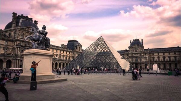 The Ultimate Louvre Experience (Options: Breakfast & Cruise - Common Questions