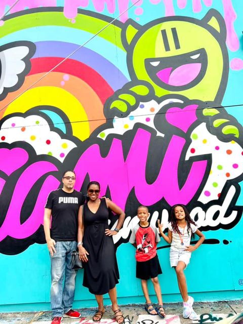 The Ultimate WYNWOOD Loop: Artwalk, Food & Photo Tour - Experience Description