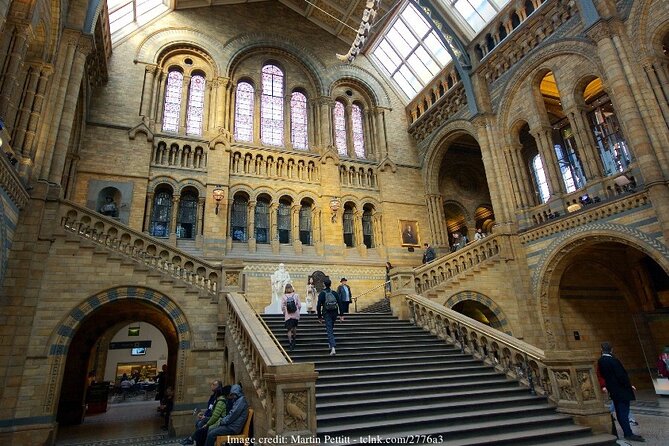 The Victoria & Albert Museum & Kensington: Private Half-Day Tour - The Sum Up