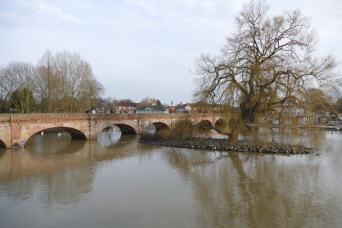 The Walktalkshow.Co.Uk - Guided Tour of Stratford Upon Avon - Personalized and Considerate Service