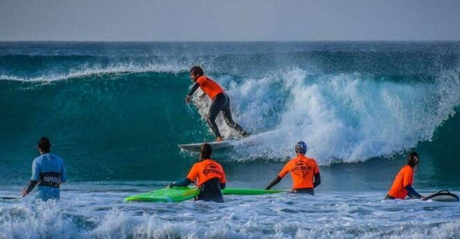 The Wall: Surf Courses for All Levels - Booking Details and Options