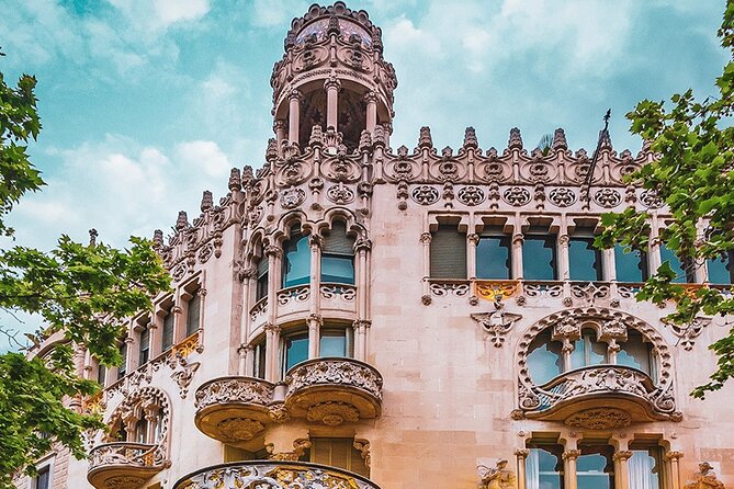 The Wonders of Architecture 2 Hours on Foot in Barcelona - The Sum Up