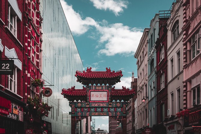 The World in One City: One Day Across the Globe - Twilight in Istanbul