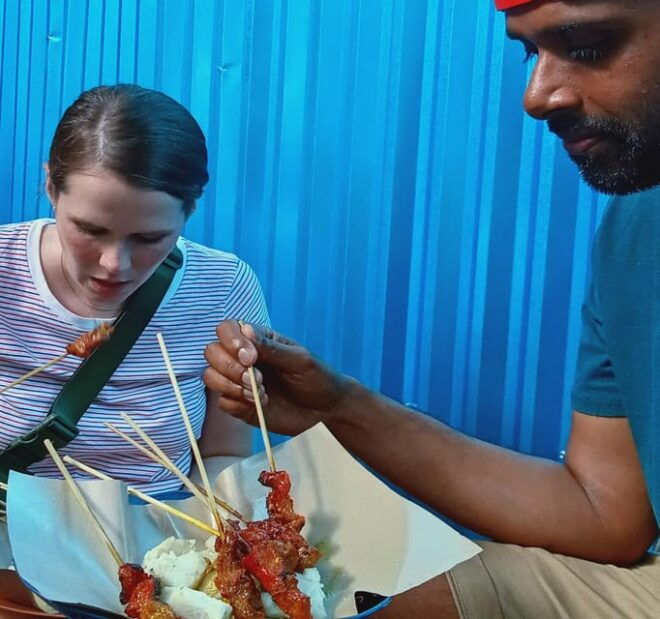 The Yummiest Street Food in Denpasar Old Night Market - Must-Try Street Foods