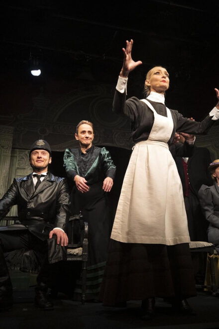 Theatre in Paris: the Bald Soprano (La Cantatrice Chauve) - Performance Duration and Schedule