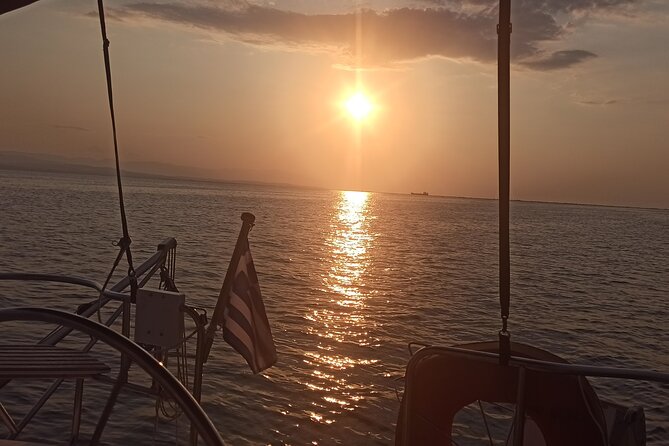Thessaloniki : Sunset Cruise - Fruit Plates and Champagne on Board