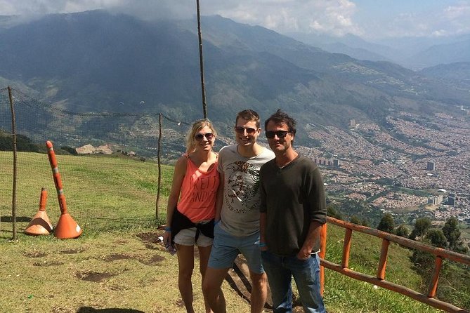 Thrilling Medellín City Tour With Paragliding Adventure - Itinerary Details