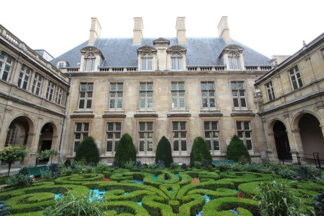 Through Paris History: Family-Friendly Tour at Carnavalet - Highlights of the Experience