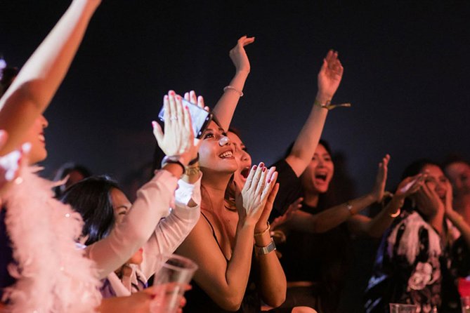 Thunder From Down Under at the Excalibur Hotel and Casino - Audience Reactions and Experiences: Mixed Reactions
