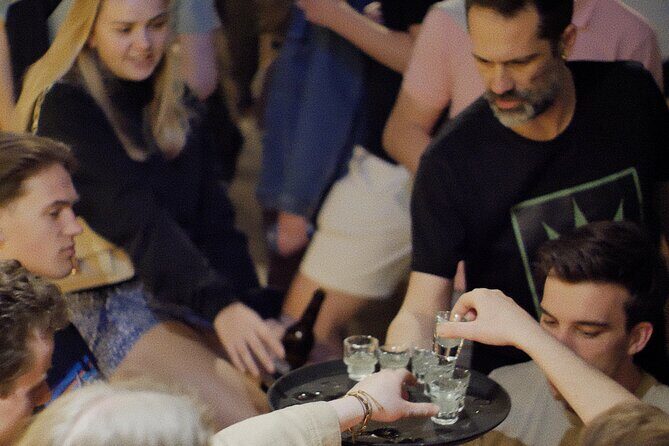 Thursday & Friday Night Pub Crawl for Professionals in Athens - Good To Know