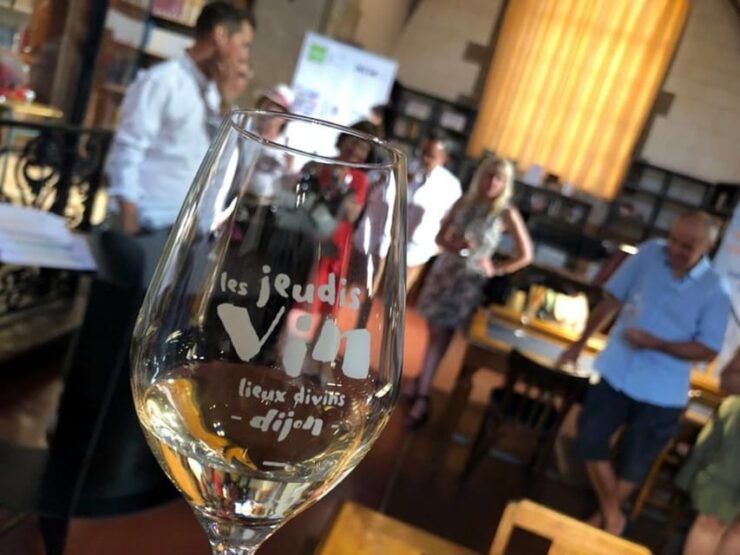 THURSDAY Wines: Wine Tasting in a Secret Location (French Only) - Experience Highlights