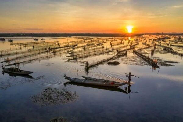 Thuy Bieu Village and Tam Giang Lagoon - Exploring Tam Giang Lagoon