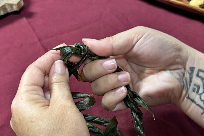 Ti Leaf Bracelet Craft Class on Maui - Good To Know