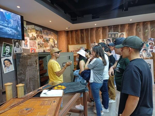Ticket to Pablo Escobar Museum in Comuna 13 - The Sum Up