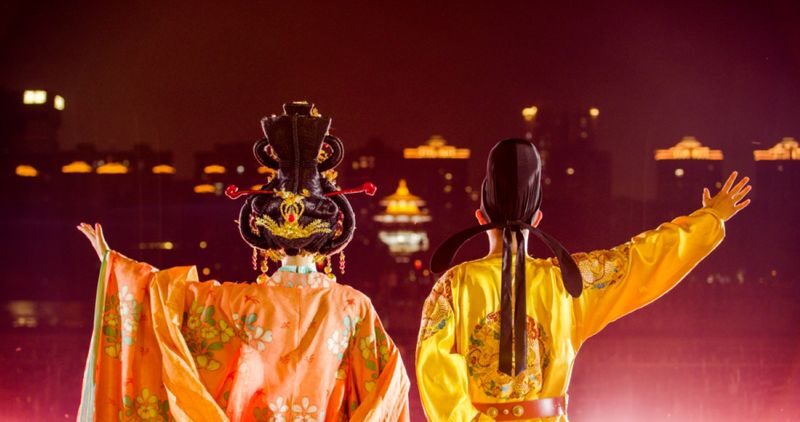 Tickets for the performance of "Dreaming of the Tang Dynasty" at the Giant Wild Goose Pagoda in Xian + Tickets for the Tang Paradise. - Tang Paradise before the performance