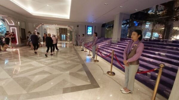 Tiffanys Show Pattaya: Cabaret Show Entry Ticket - The Sum Up