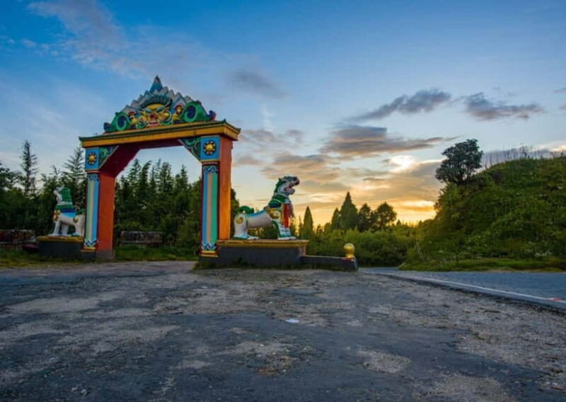 Tiger Hill Sunrise and Hiking Tour from Darjeeling - The Sum Up