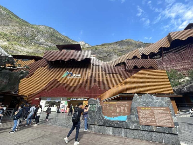 Tiger Leaping Gorge Easy Hike & Baisha Old Town Day Tour - The Sum Up