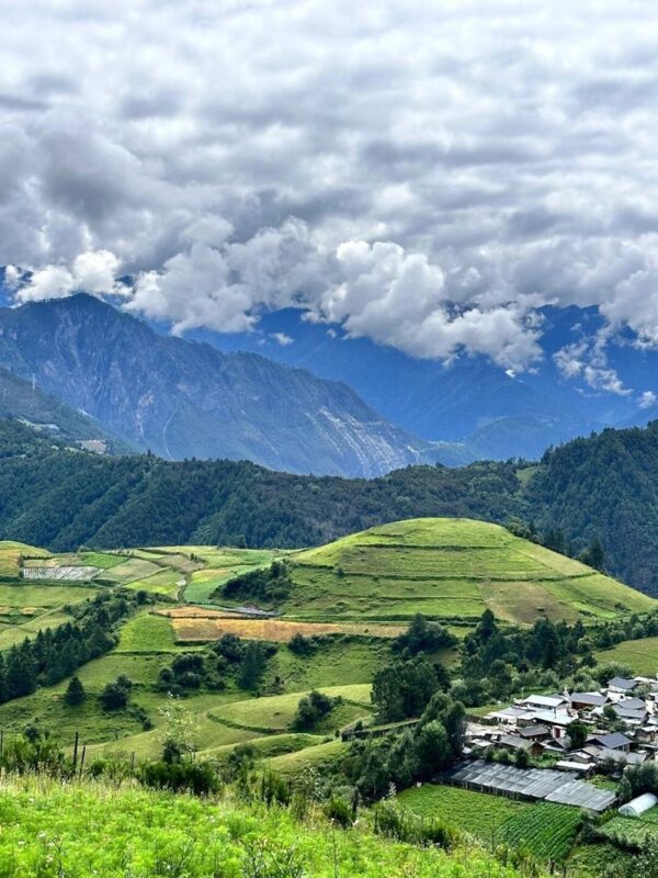 Tiger Leaping Gorge & Haba Snow Mountain Full-Day Small Group Adventure - What the starting price does, and does not, buy