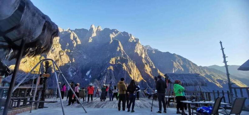 Tiger Leaping Gorge Trekking in the Canyon - The First Legs of the Hike: Chama Inn to Midway Inn