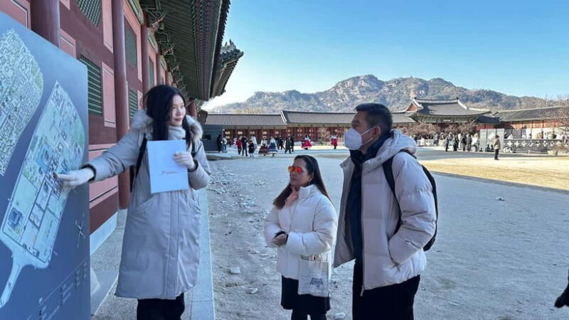 Time Travel in Seoul: Gyeongbokgung, Folk Museum & Bukchon - Who Is This Tour Best For?