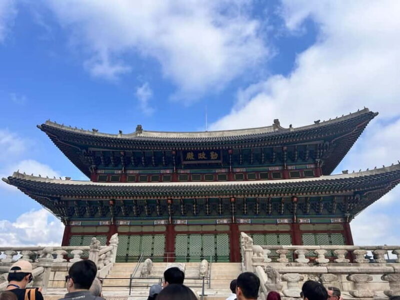 Time Travel in Seoul: Gyeongbokgung, Folk Museum & Bukchon - FAQ