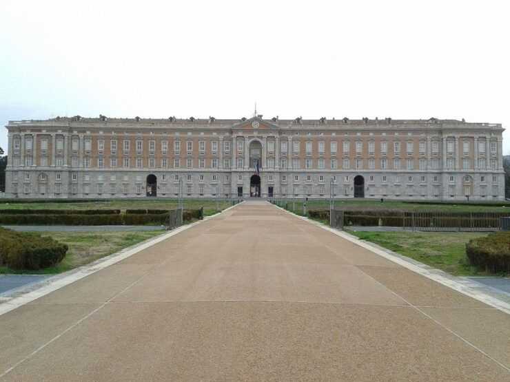 Time Travel : Royal Palace of Caserta and Gladiators - Good To Know