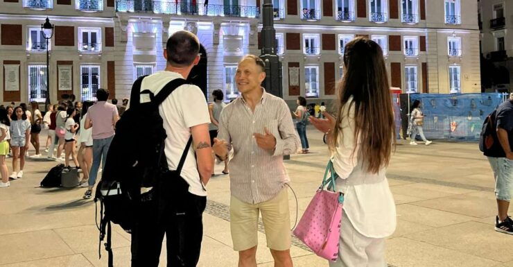 Time Traveler's Stroll From The Hapsburgs to The Bourbons - Starting Point: Estatua De Isabel II