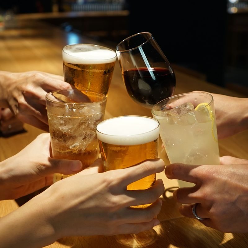Timeout Market Osaka - 3-Drink Set - Redeeming the QR voucher at the central bar
