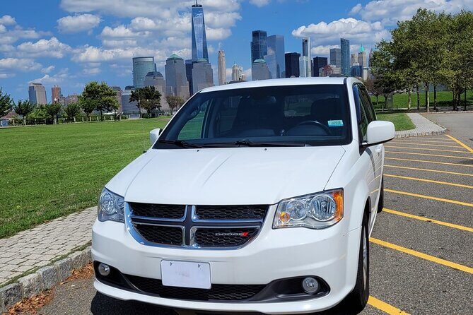 Times Square NYC to EWR Newark International Airport - What Makes It Stand Out?  