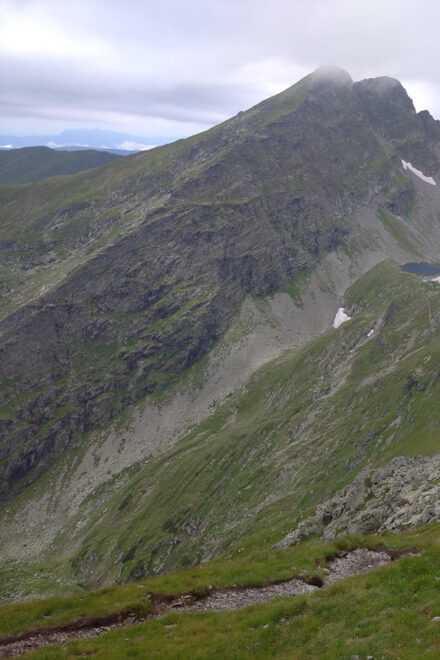 Timisoara Dream Tours: Lets Go Hiking in Fagaras Mountains - Hiking Highlights
