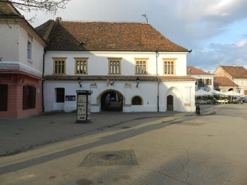 Timisoara: Sighioara, Biertan, and Media Day Trip - Discovering Sighisoara