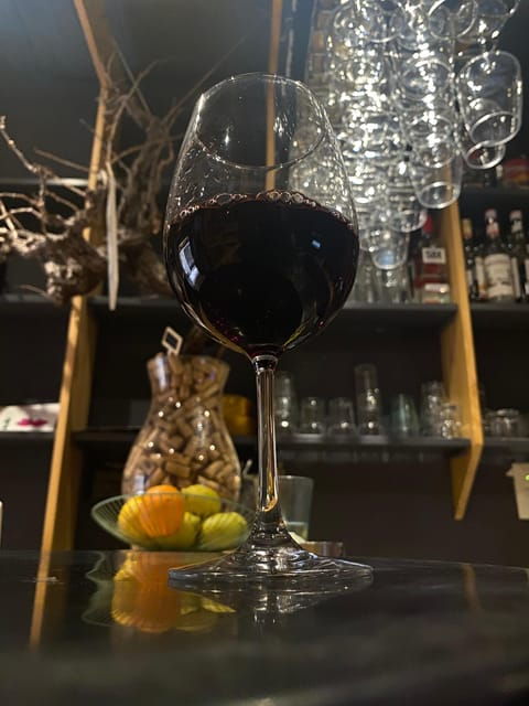 Tiny Wine Experience - Wine Tasting Experience