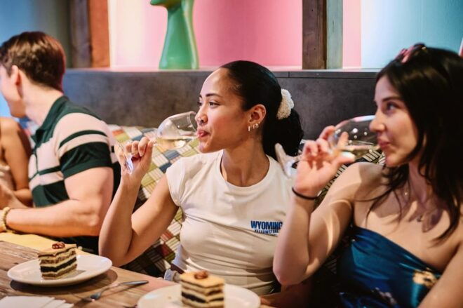 Tipsy Guided Food Tour With Drinks Included in Budapest - Food and Drink Offerings