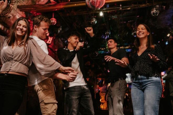 Tipsy Tour Walking History Tour in London - Starting Point and Meeting Details