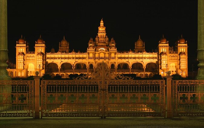Tipu Palace Koté Vishnu Fort KR Market Jain Temple Bengaluru Pété Walk - History of Tipu Palace