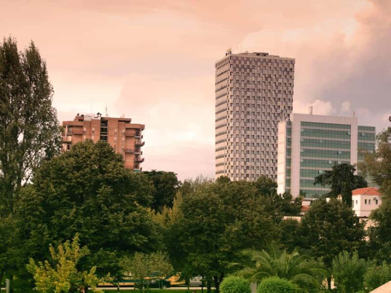 Tirana: Guided Bike Tour with Food and Drink Tastings - Why Choose This Tour?