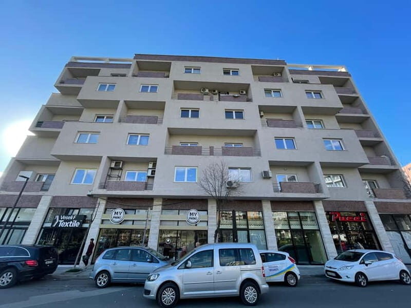 Tirana: Street Art & Modern Architecture Walking Tour - Good To Know