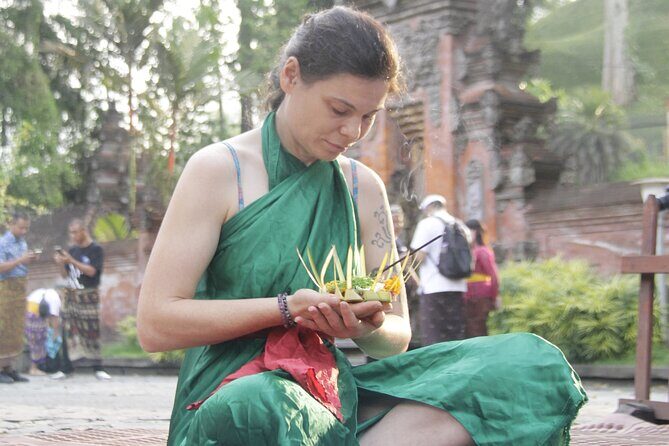 Tirta Empul Temple Balinese Water Purification Ceremony - A Complete Look at the Tirta Empul Water Purification Ceremony