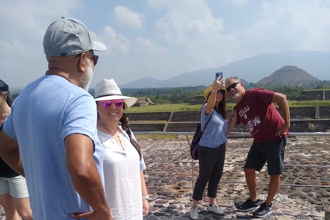 Tlatelolco, Teotihuacan, and Guadalupe Group Tour - Mexico City - Lunch Break Details