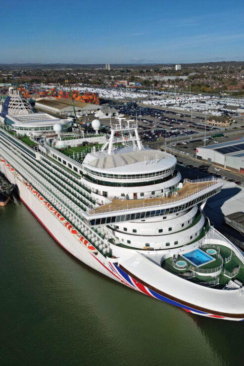 To/ From London Heathrow Airport to Southampton Cruise Port - Good To Know
