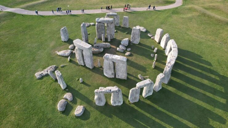 To/ From Southampton Cruise Port to Gatwick via Stonehenge - Good To Know