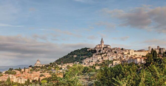 Todi: Old Town Guided Walking Tour - Important Information